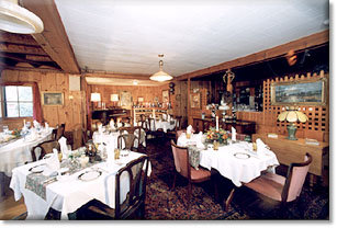 NEW YORK SINING, ADIRONDCAK DINING